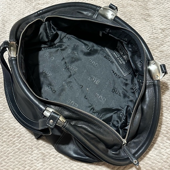 DUE TENTAZIONE Leather Bag - Picture 7 of 9